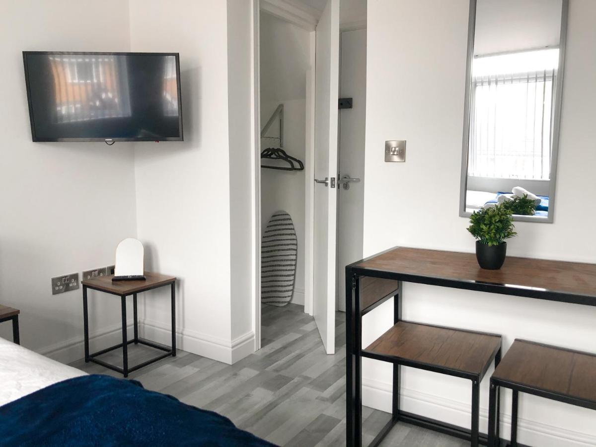 10Min To City - Free Parking - Private Studio - Contractor Friendly Manchester Exterior photo